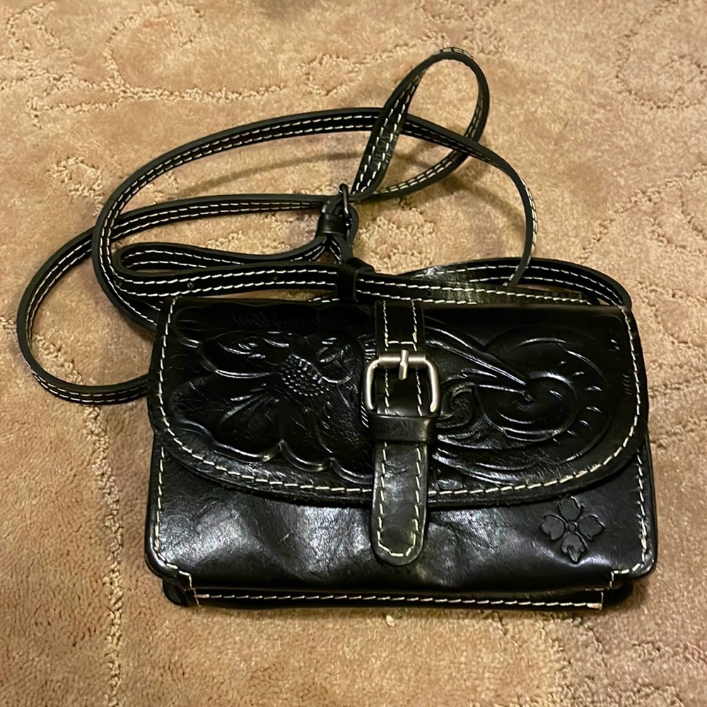 Patricia Nash crossbody organizer.
